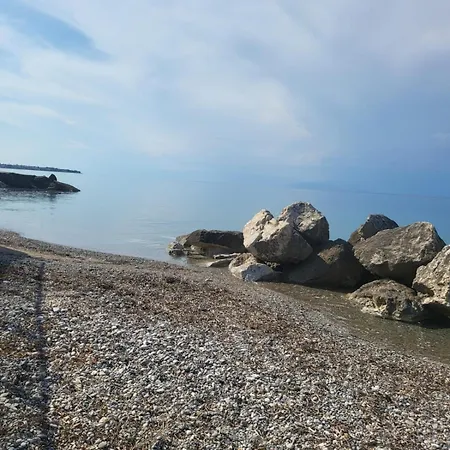 Beachfront Bliss Oasis * 멜리션