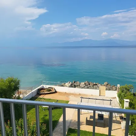 Beachfront Bliss Oasis Appartamento