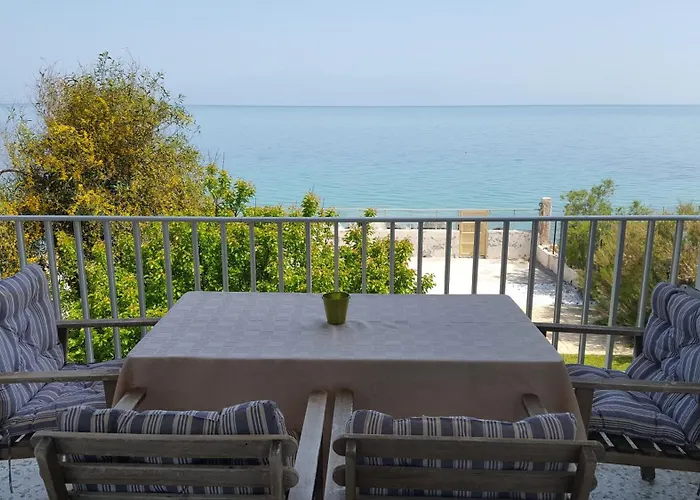 Beachfront Bliss Oasis Melíssion