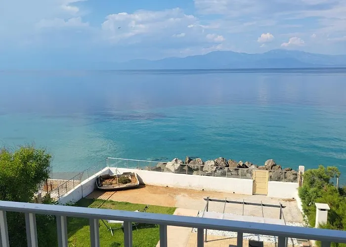 Beachfront Bliss Oasis Appartement